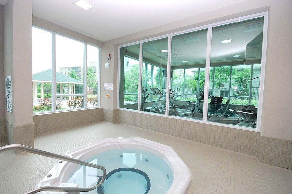 Maplewood Furnished Suites Mississauga Dış mekan fotoğraf